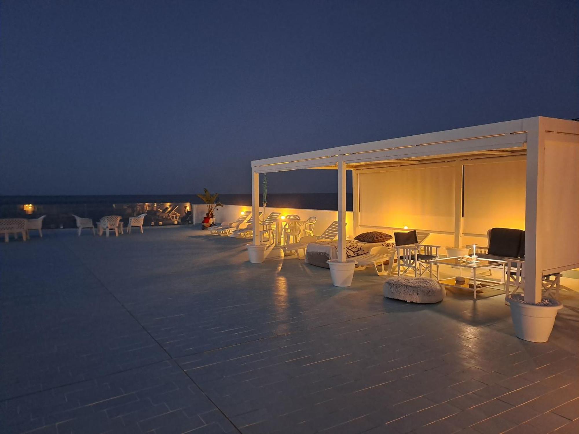Blue Life, Sea-Luxury Rooms On The Beach Between Palermo And Cefalu' Кастельдачча Экстерьер фото